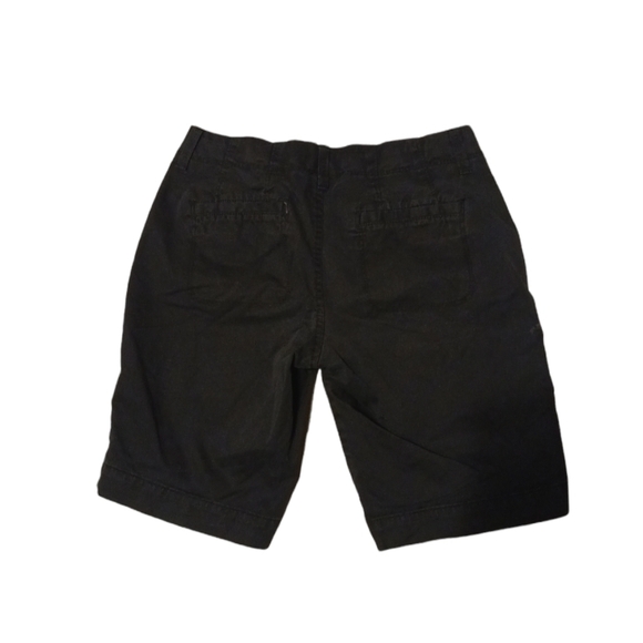 OLD NAVY BERMUDA SHORTS - Picture 2 of 3